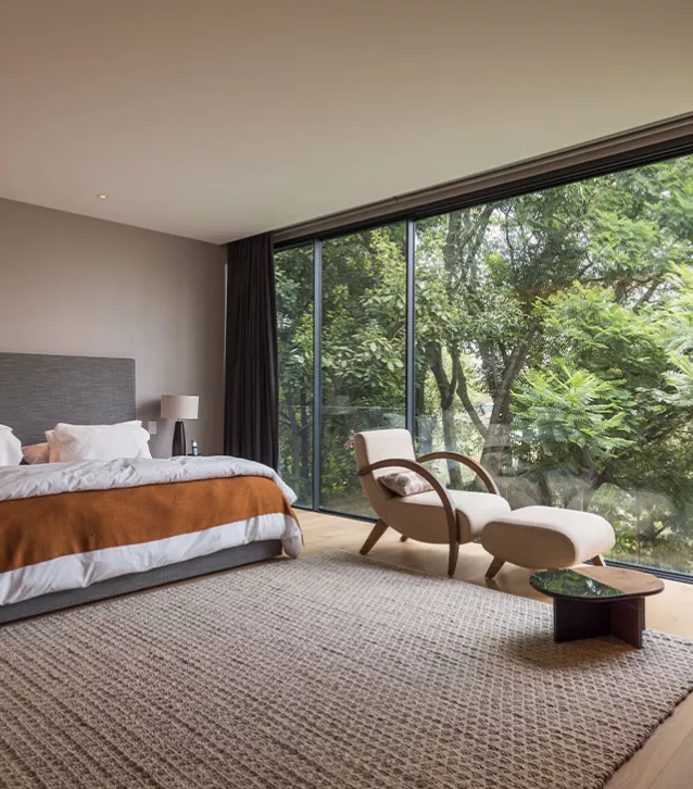 Residence Bedroom with Lutron - Jaime Navarro