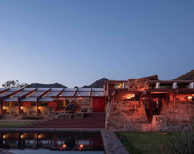 Frank Lloyd Wright's historic Taliesin West at dusk powered by Ketra lighting following Lutron lighting restoration.