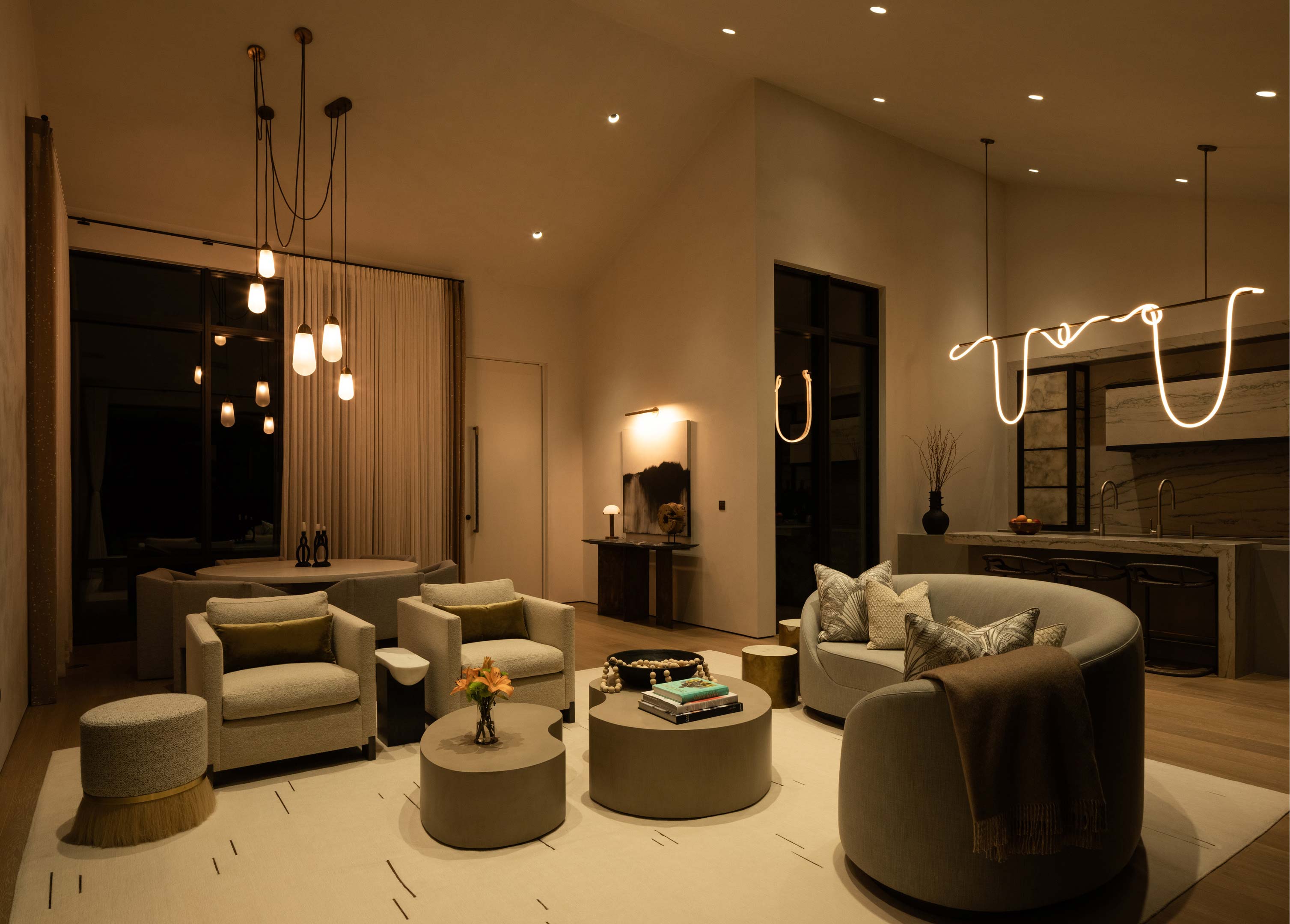Tunable white light replicates natural light over a wide CCT range. 